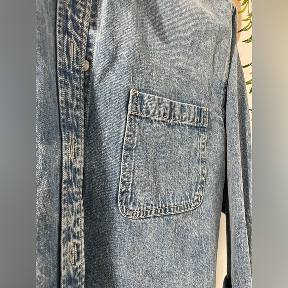 UNIVERSAL THREAD - Long Sleeve Collared Cropped Button-Down Shirt - Picture 5 of 11